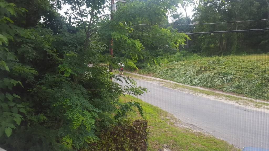 Pequot Inn | restaurant | 246 Montauk Ave, Fishers Island, NY 06390, USA | 6317887246 OR +1 631-788-7246