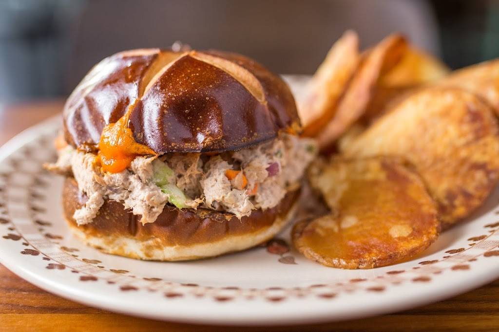 Wyler Road | restaurant | 3581 W Belden Ave, Chicago, IL 60647, USA | 7736610675 OR +1 773-661-0675