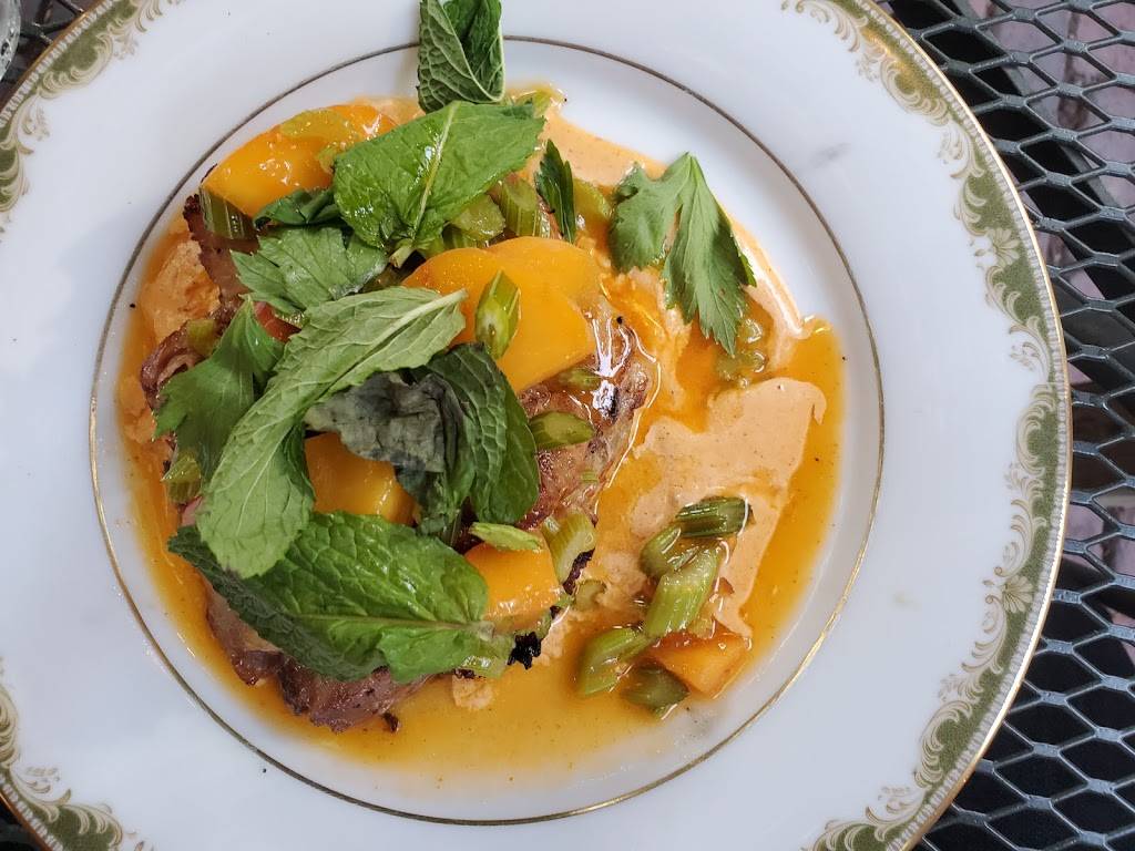 The Bungalow Club | restaurant | 4300 E Lake St, Minneapolis, MN 55406, USA | 6128663334 OR +1 612-866-3334