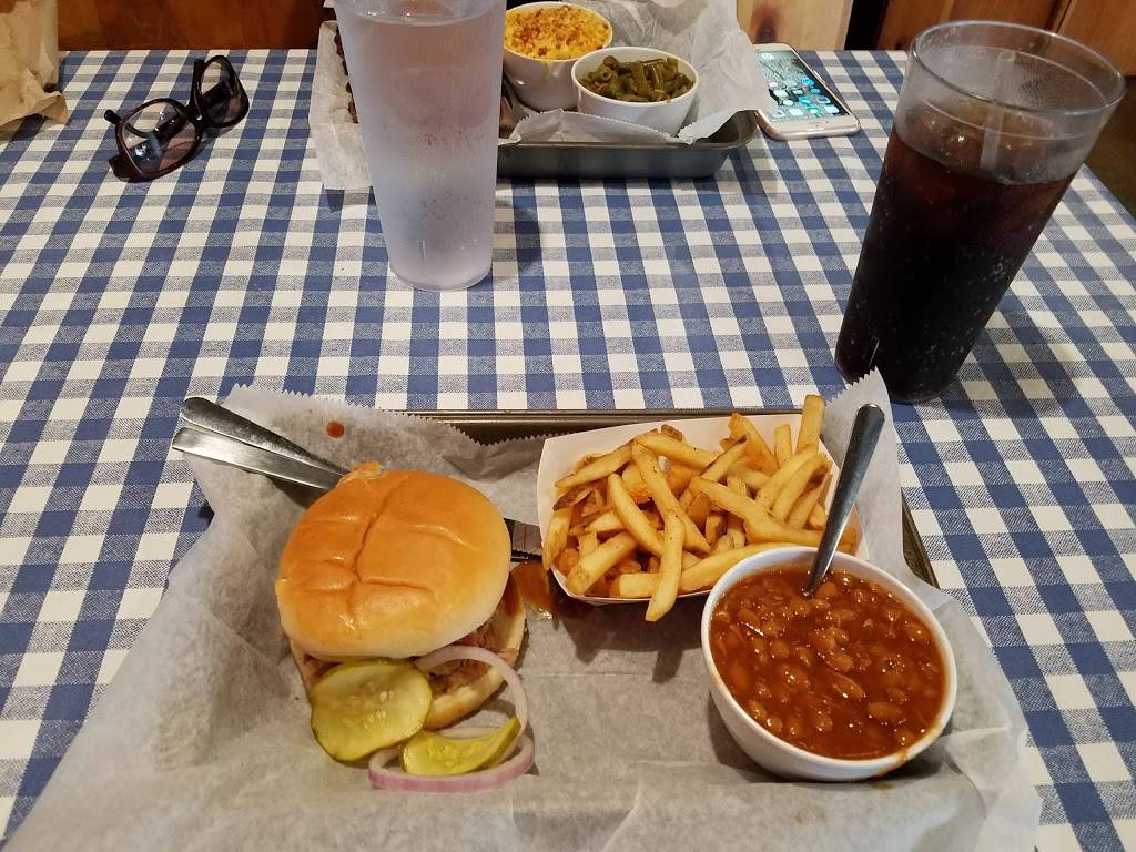 Marks Feed Store | restaurant | 3827 Charlestown Rd, New Albany, IN 47150, USA | 8129497427 OR +1 812-949-7427