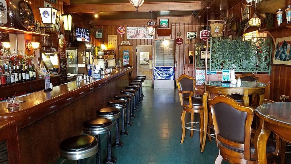 Der Braumeister Restaurant & Market | restaurant | 13046 Lorain Ave, Cleveland, OH 44111, USA | 2166716220 OR +1 216-671-6220