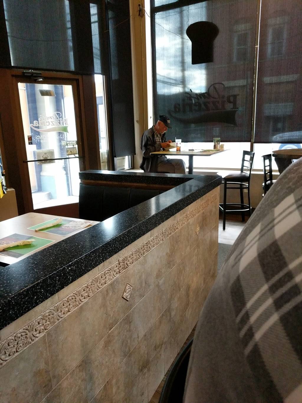 Doms Pizzeria | restaurant | 502 Cavitt Ave, Trafford, PA 15085, USA | 4123723667 OR +1 412-372-3667