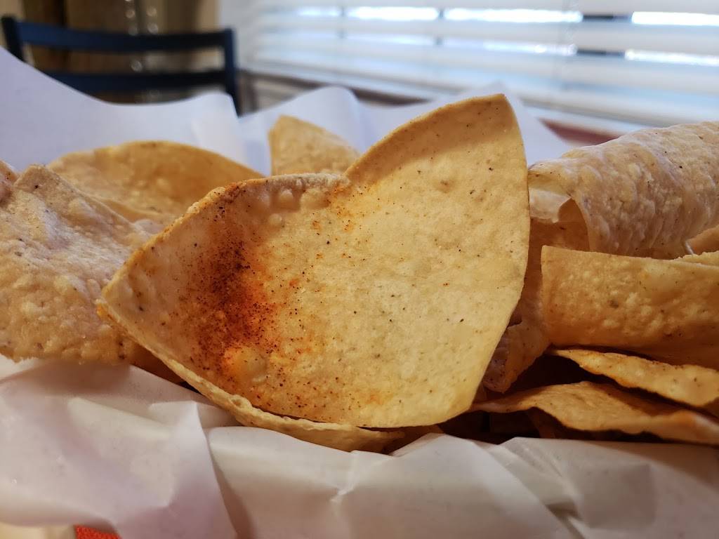 Mi Familia Mexican Restaurant | restaurant | 1917 TX-16, Graham, TX 76450, USA | 9405210553 OR +1 940-521-0553