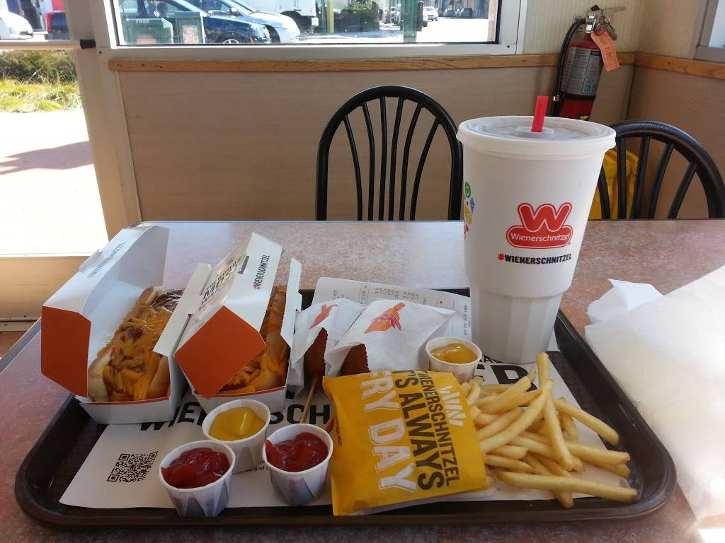 Wienerschnitzel | restaurant | 1010 A St, Hayward, CA 94541, USA | 5105813838 OR +1 510-581-3838