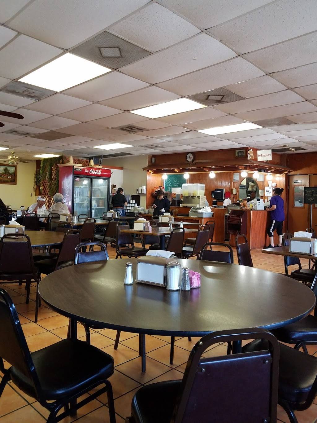 Los Compadres Mexican Seafood | restaurant | 7546 Marbach Rd, San Antonio, TX 78227, USA | 2106749881 OR +1 210-674-9881