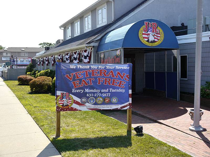J&Rs Islip Steak House | restaurant | 116 Main St, Islip, NY 11751, USA | 6312775677 OR +1 631-277-5677