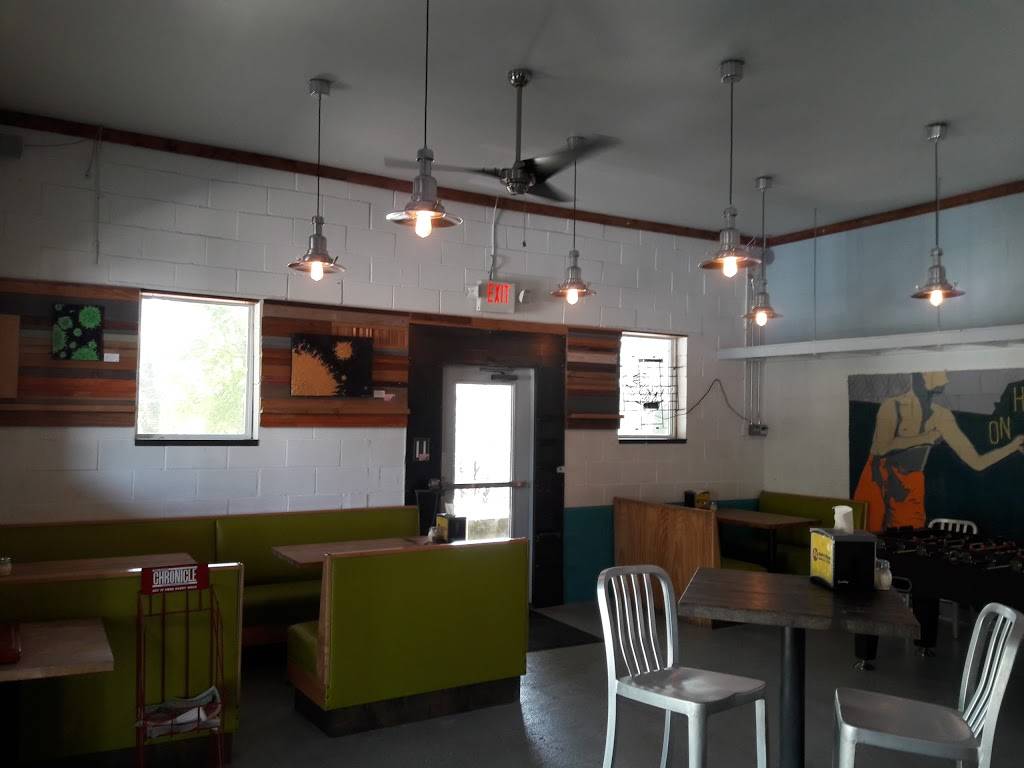 Austins Pizza Cuernavaca | restaurant | 1705 N Cuernavaca Dr N, Austin, TX 78733, USA | 5127958888 OR +1 512-795-8888