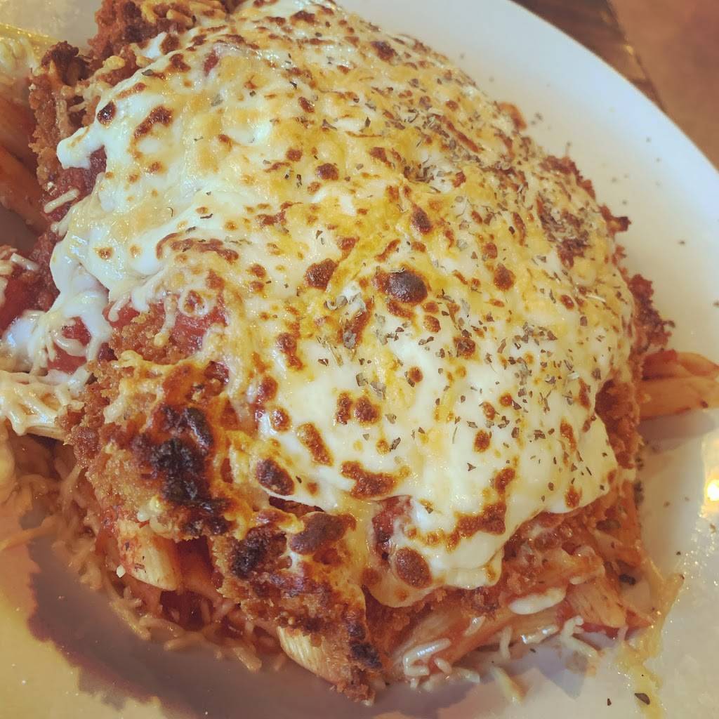 Zs Eatery & Draught Haus | restaurant | 1501 N 1st St, Indianola, IA 50125, USA | 5159615200 OR +1 515-961-5200