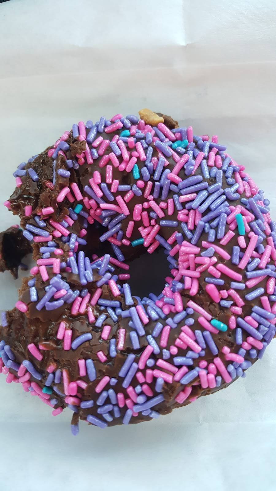 Heavenly Donuts | bakery | 1313 Shasta St, Redding, CA 96001, USA | 5302436790 OR +1 530-243-6790