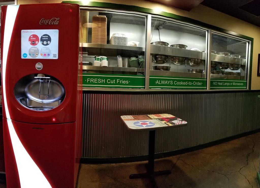 Wingstop | restaurant | 2634 N Clark St, Chicago, IL 60614, USA | 7739048172 OR +1 773-904-8172