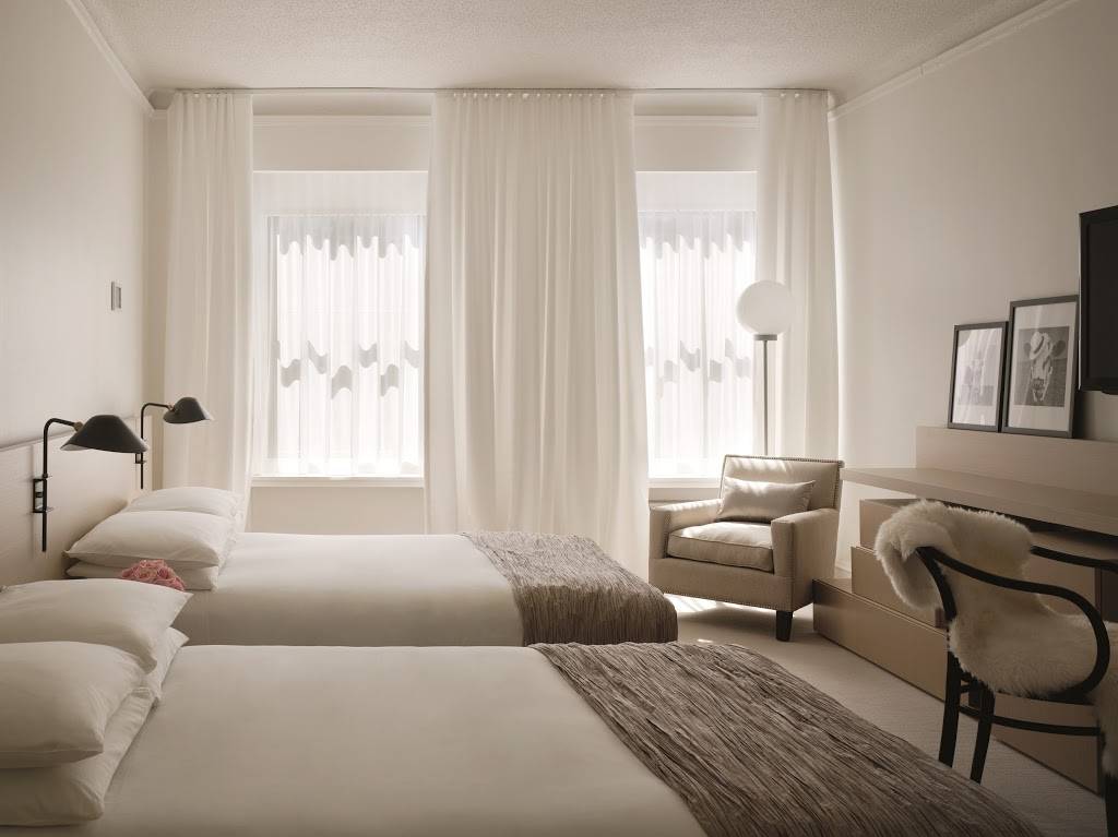 Ambassador Chicago | cafe | 1301 N State Pkwy, Chicago, IL 60610, USA | 3127873700 OR +1 312-787-3700