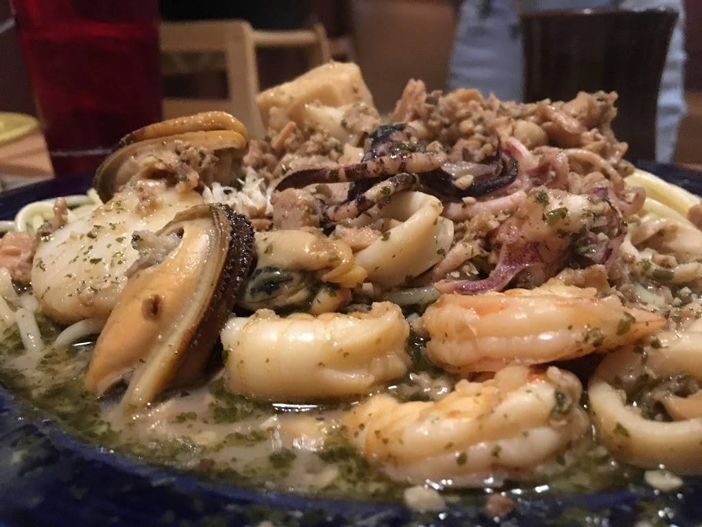 Luigis Italian Restaurant | restaurant | 2814 David Walker Dr, Eustis, FL 32726, USA | 3525081515 OR +1 352-508-1515