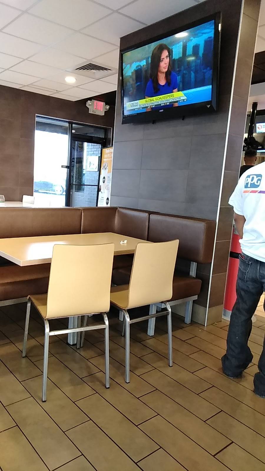 McDonalds | cafe | 619 Harrisburg Pike, Columbus, OH 43223, USA | 6143518772 OR +1 614-351-8772