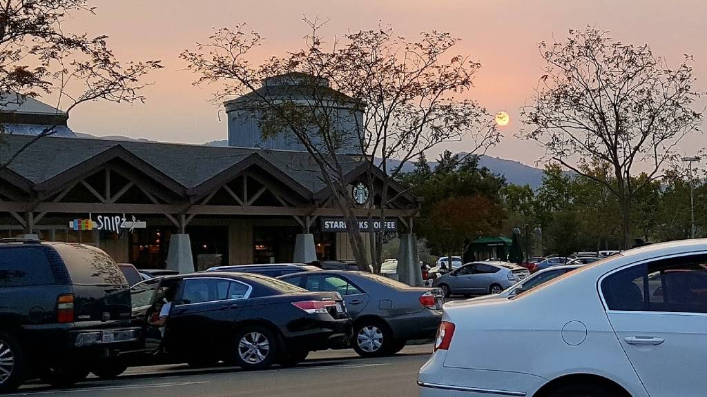 Starbucks | cafe | 132 Vintage Way F-1, Novato, CA 94945, USA | 4158984147 OR +1 415-898-4147