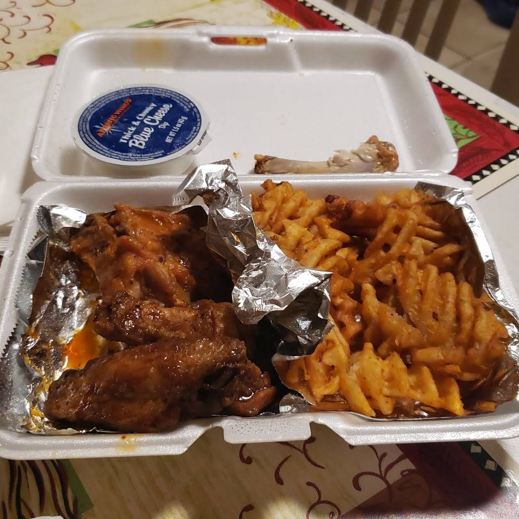 Atomic Wings | restaurant | 28 Woodcleft Ave, Freeport, NY 11520, USA | 5164422000 OR +1 516-442-2000