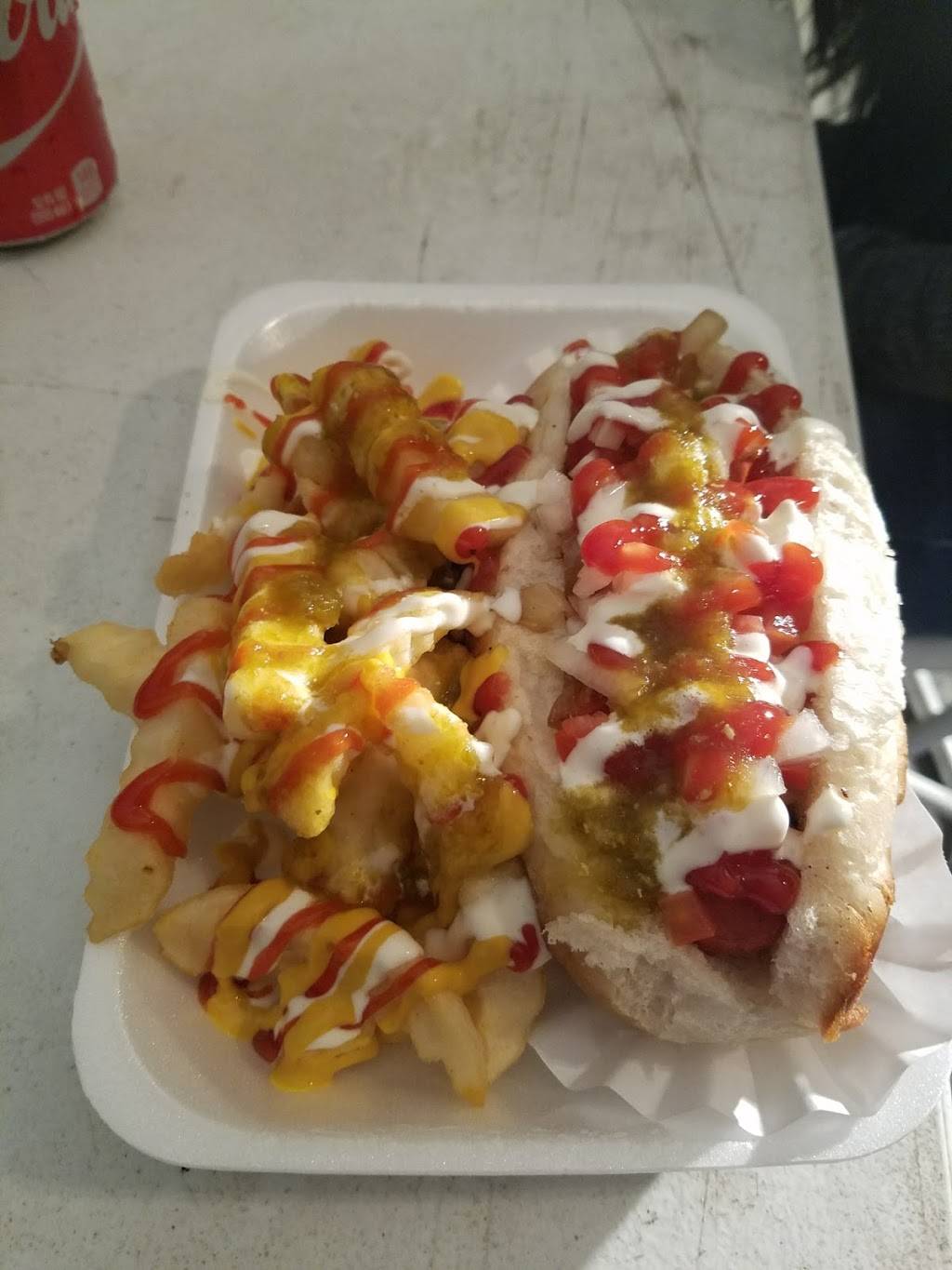 Hot Dogs Estilo Mexicali | restaurant | 2405-2409 Fairview Rd, Bakersfield, CA 93304, USA | 6614288263 OR +1 661-428-8263