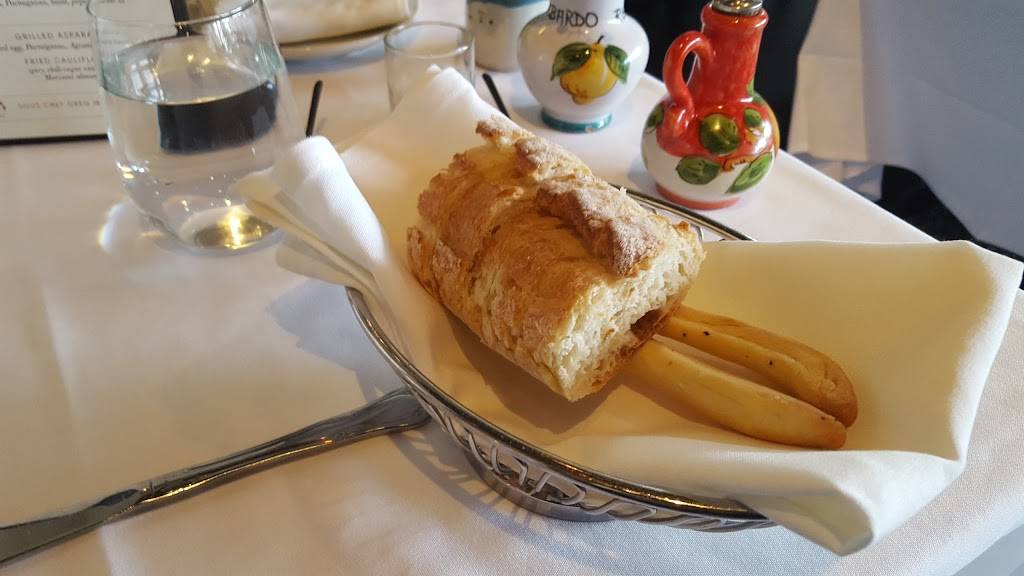 Lombardo | restaurant | 1198 Hertel Ave, Buffalo, NY 14216, USA | 7168734291 OR +1 716-873-4291