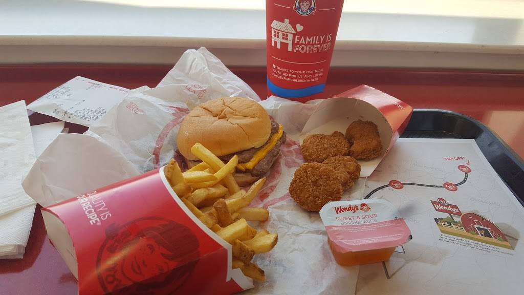 Wendys | restaurant | 3995 Columbia Ave, Columbia, PA 17512, USA | 7172859607 OR +1 717-285-9607