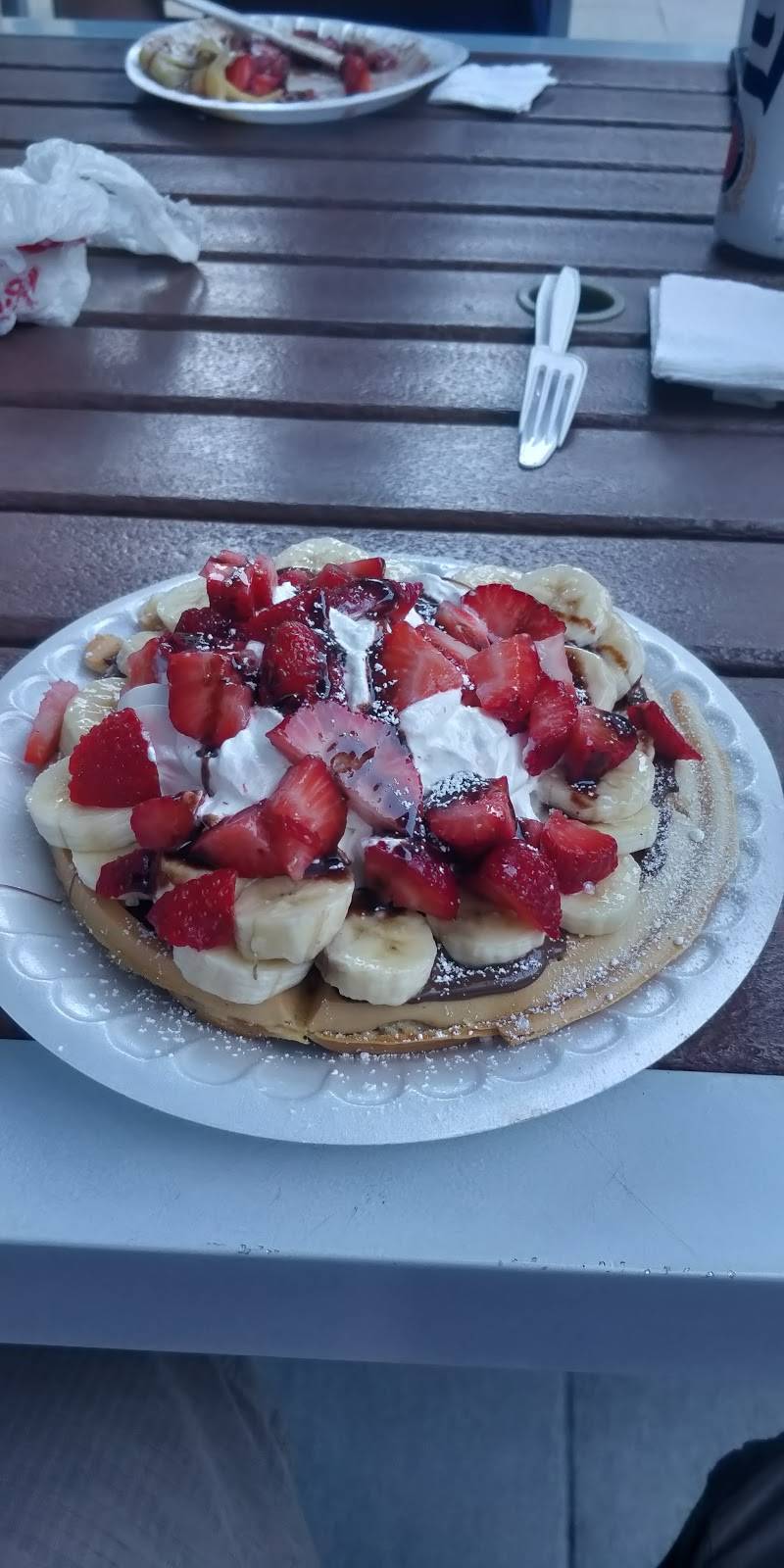 crepes &chimney Cake Factory | restaurant | 17 S Fort Lauderdale Beach Blvd, Fort Lauderdale, FL 33316, USA | 9542780046 OR +1 954-278-0046