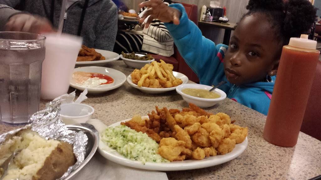 Sandpiper Seafood House | restaurant | 7877 US-70, La Grange, NC 28551, USA | 2525664067 OR +1 252-566-4067