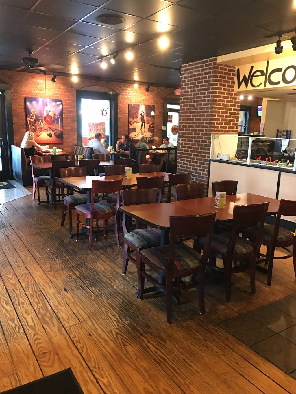 Moes Southwest Grill | restaurant | 114 W Magnolia Ave, Auburn, AL 36830, USA | 3344668035 OR +1 334-466-8035