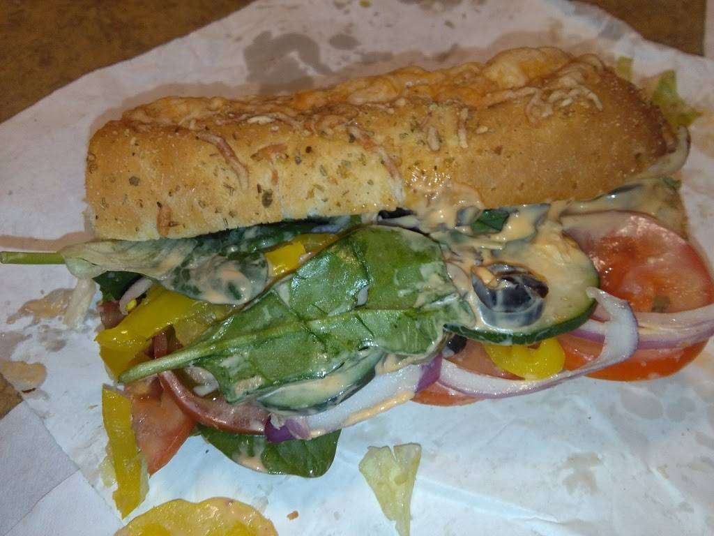Subway | restaurant | 3801 Nameoki Rd, Granite City, IL 62040, USA | 6184523987 OR +1 618-452-3987