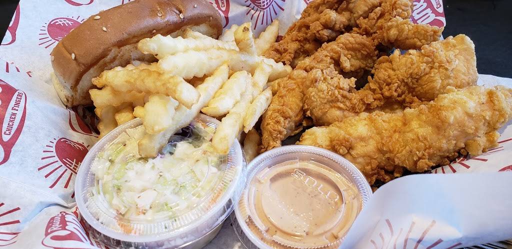 Raising Canes Chicken Fingers | meal takeaway | 5201 Ross Ave, Dallas, TX 75206, USA | 2145159105 OR +1 214-515-9105