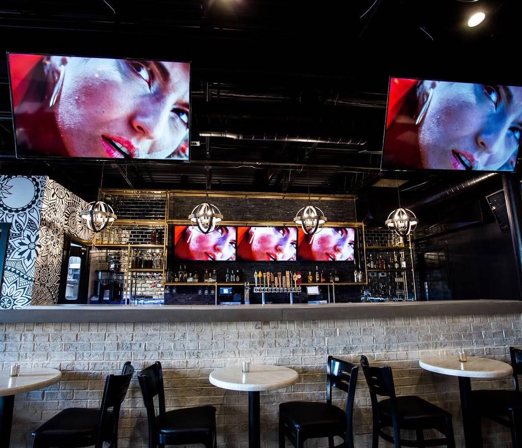 Zoe’s Patio | restaurant | 5518 S Archer Ave, Chicago, IL 60638, USA | 7732840400 OR +1 773-284-0400