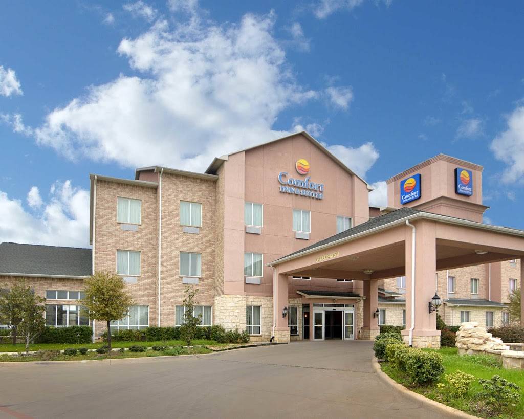 Comfort Inn & Suites Near Lake Lewisville | restaurant | 8111 S. I-35, South Corinth Street, Corinth, TX 76210, USA | 9404976300 OR +1 940-497-6300