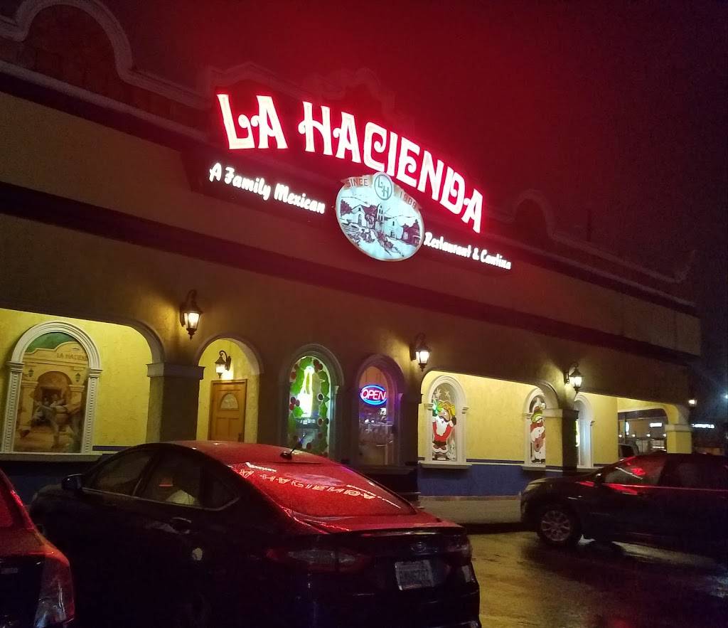 La Hacienda Mexican Restaurant | restaurant | 620 SE Everett Mall Way #200, Everett, WA 98208, USA | 4253550858 OR +1 425-355-0858
