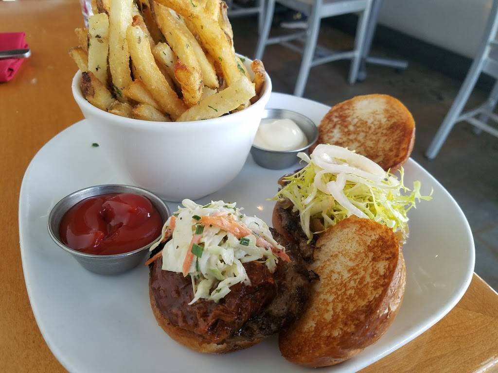 FLIP burger boutique | restaurant | 1587 Howell Mill Rd, Atlanta, GA 30318, USA | 4043431609 OR +1 404-343-1609