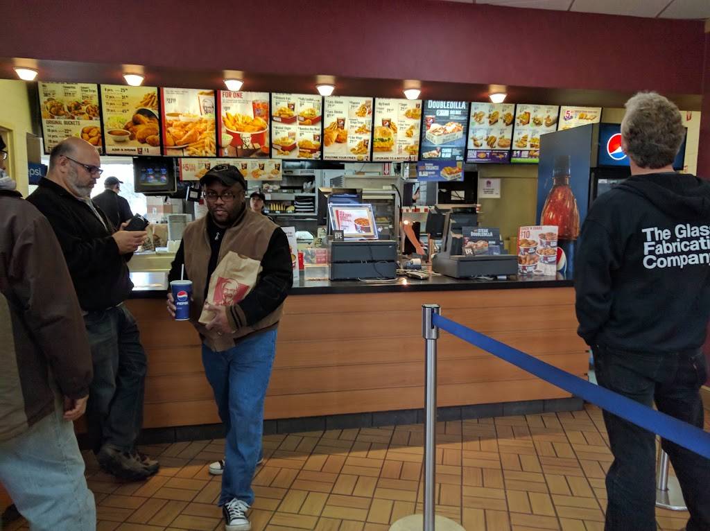 KFC | meal delivery | 475 Hazeldean Rd, Kanata, ON K2L 1V1, Canada | 6138364011 OR +1 613-836-4011