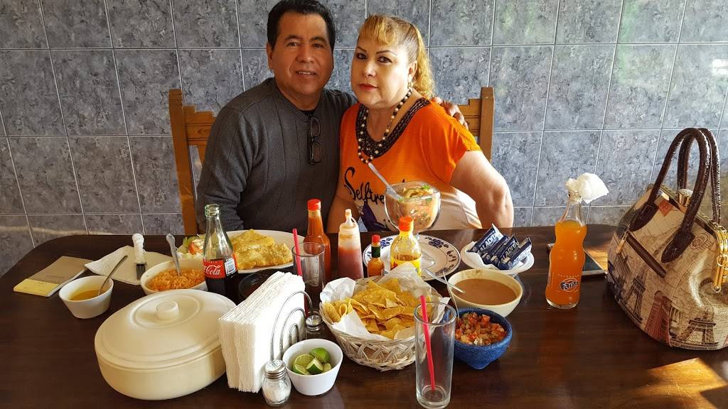 El Capi #1 | restaurant | Anzuelo No.4, 22710 Puerto Nuevo, B.C., Mexico | 016616141358 OR +52 661 614 1358