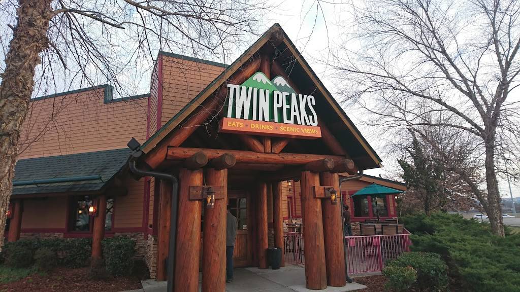 Twin Peaks Cool Springs | restaurant | 1634 Galleria Blvd, Brentwood, TN 37027, USA | 6152210869 OR +1 615-221-0869