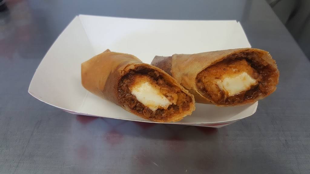 Maxines Drive In | restaurant | 1208 Sacramento Ave, Broderick, CA 95605, USA | 9169429979 OR +1 916-942-9979