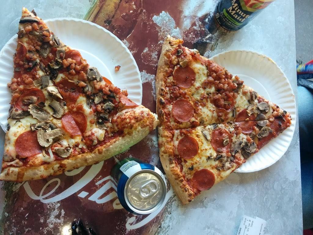 Victorias Pizza | restaurant | 259 Grange Rd, Guelph, ON N1E 6R5, Canada | 5198211000 OR +1 519-821-1000