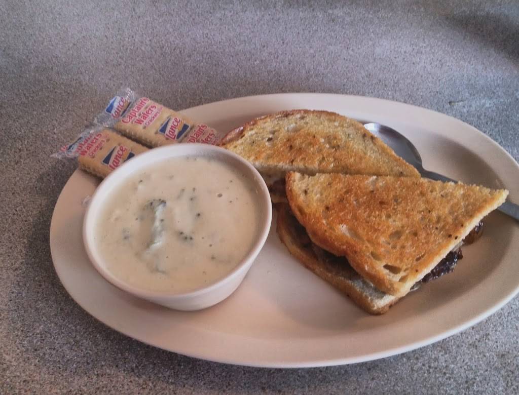 Aunt Fannies Restaurant | restaurant | 6147 SE Abshier Blvd, Belleview, FL 34420, USA | 3522455442 OR +1 352-245-5442