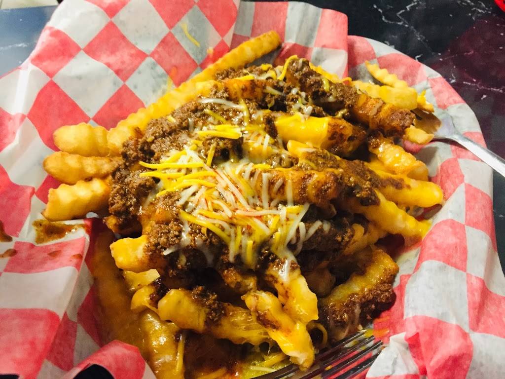 Surf Dogs | restaurant | 1464 Mt Pleasant Rd, Chesapeake, VA 23320, USA | 7578197124 OR +1 757-819-7124