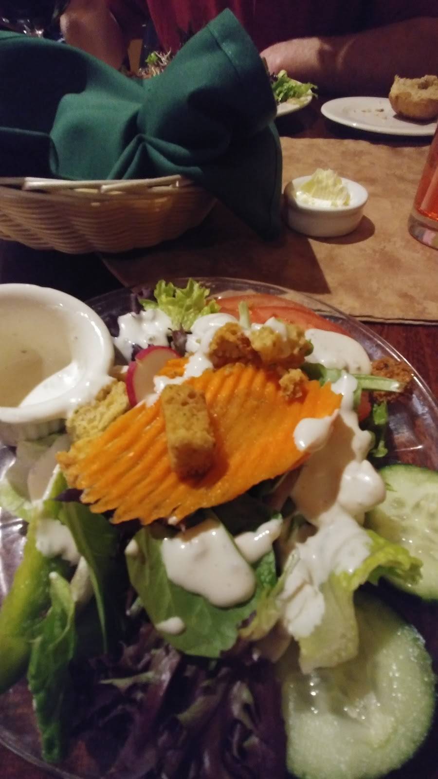 Tuckers | restaurant | 625 College Hwy, Southwick, MA 01077, USA | 4135690120 OR +1 413-569-0120