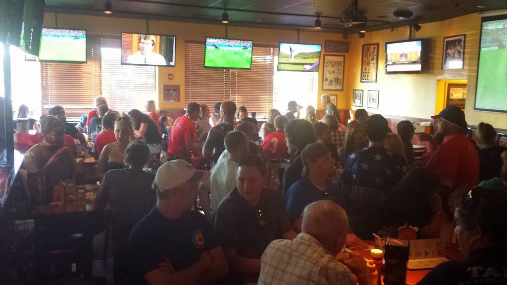 Legends Grille | restaurant | 9969 Jefferson Davis Hwy, Fredericksburg, VA 22407, USA | 5408342443 OR +1 540-834-2443