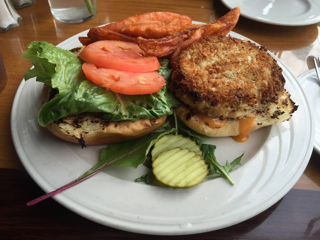 The Port | Grill & Raw Bar | restaurant | 359 Thames St, Newport, RI 02840, USA | 4016195892 OR +1 401-619-5892