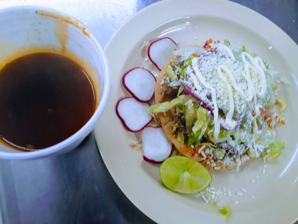 La Chismosa Mariscos | restaurant | 1401 Eraste Landry Rd, Lafayette, LA 70506, USA | 3374438024 OR +1 337-443-8024