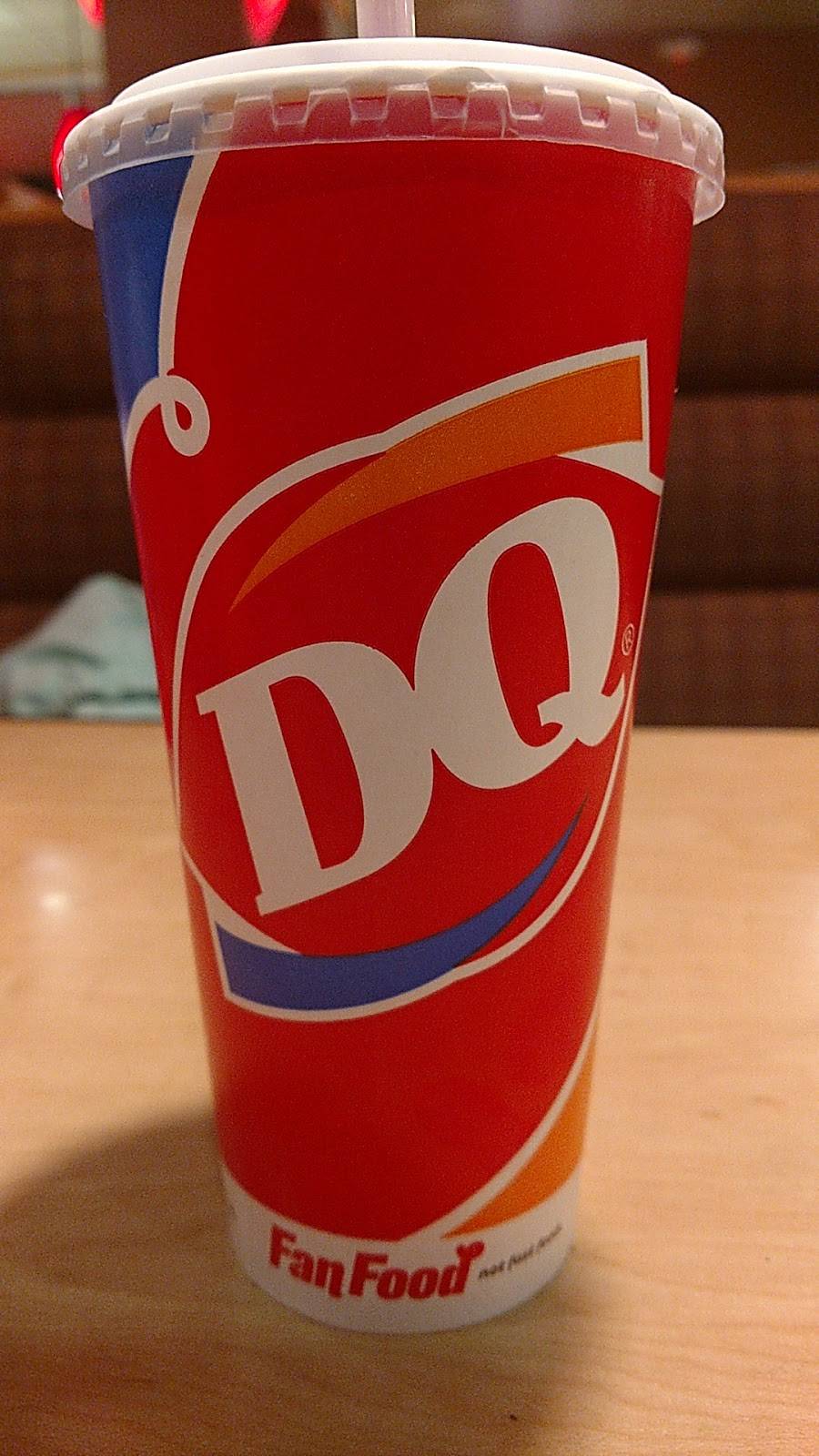 Dairy Queen Grill & Chill | restaurant | 1601 Sandy Hollow Rd, Rockford, IL 61109, USA | 8153983303 OR +1 815-398-3303