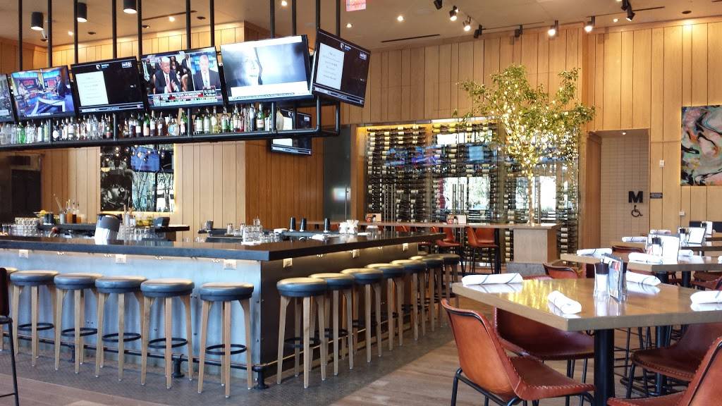 Moxies | restaurant | 100 Crescent Ct, Dallas, TX 75201, USA | 4696870050 OR +1 469-687-0050
