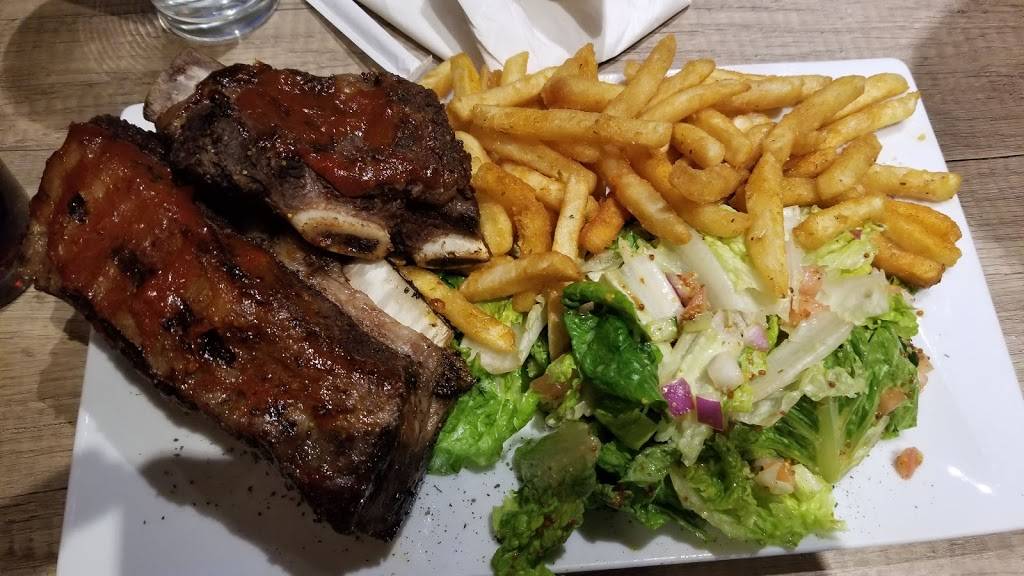 Que | restaurant | 1100 Eglinton Ave W, Toronto, ON M6C 2E2, Canada | 4167851727 OR +1 416-785-1727