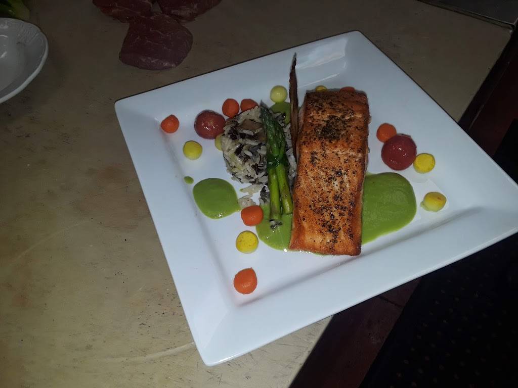 Cafe La Cave | restaurant | 2777 Mannheim Rd, Des Plaines, IL 60018, USA | 8478277818 OR +1 847-827-7818