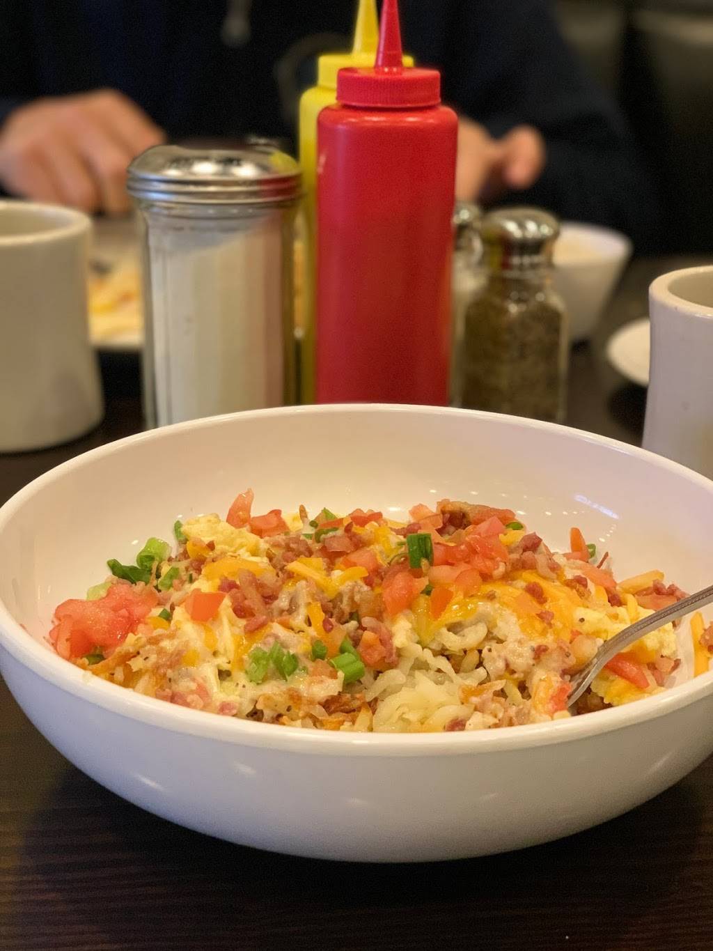 E.A.T.S. Diner | restaurant | 680 US-51, Ridgeland, MS 39157, USA | 7693002778 OR +1 769-300-2778