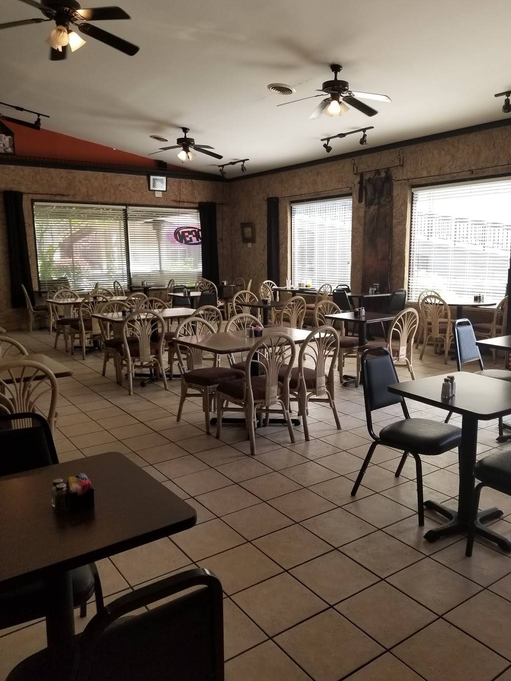 Java Garden Cafe | restaurant | 203 W Main St, Morristown, TN 37814, USA | 4235871030 OR +1 423-587-1030