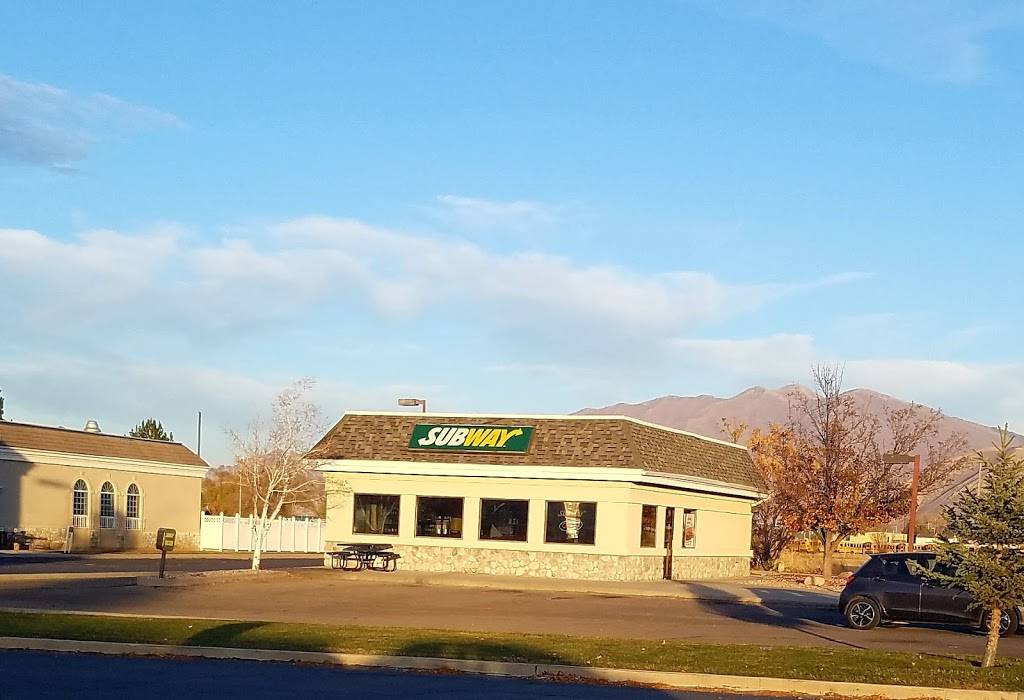 Subway | meal takeaway | 810 N Main St, Payson, UT 84651, USA | 8014654870 OR +1 801-465-4870