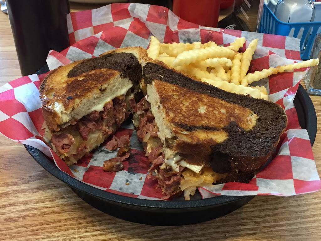 LoDees Family Restaurant | restaurant | 27 S Coldwater Rd, Lake Isabella, MI 48893, USA | 9894411047 OR +1 989-441-1047